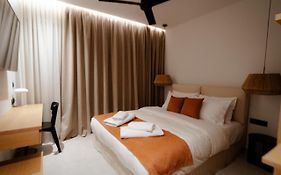 Deos- Luxury Apartment In Agrinio